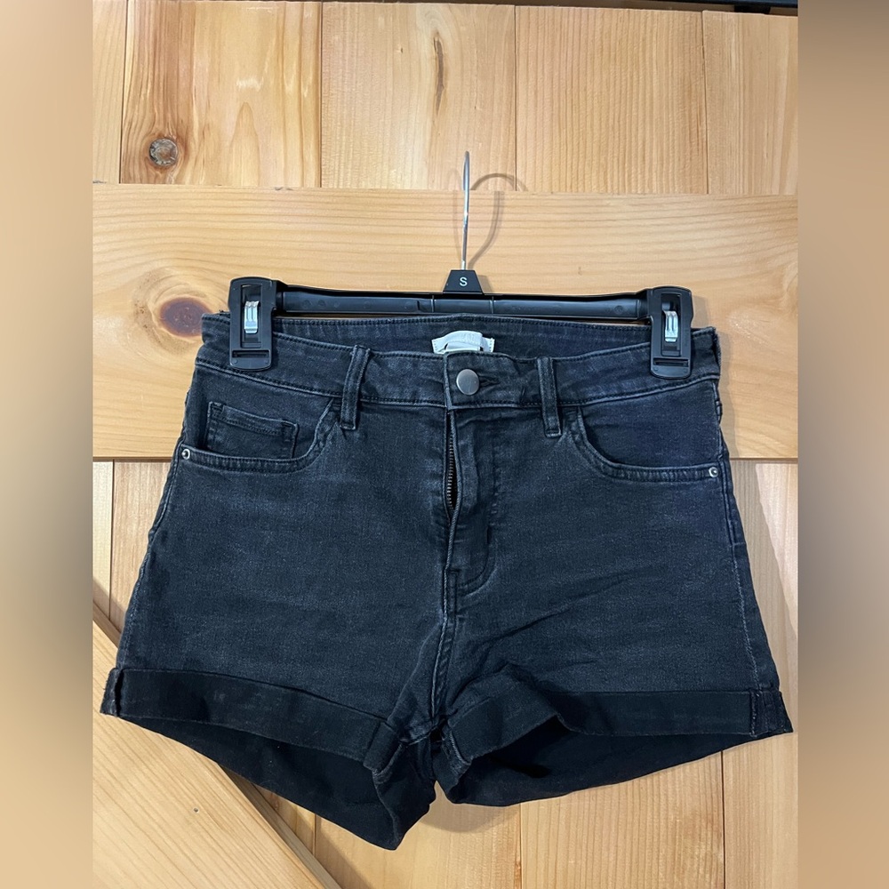 H&M black Jean shorts
